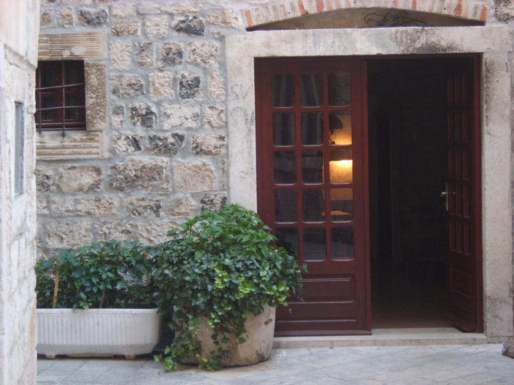 Rooms Roso Trogir Exterior photo