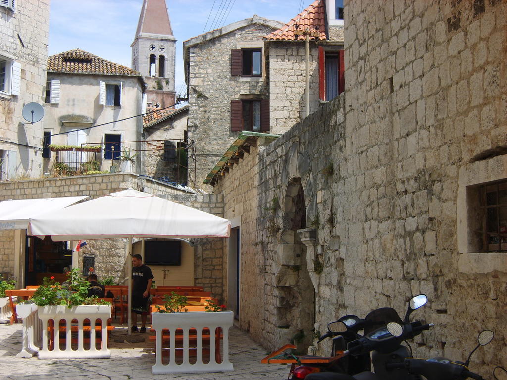 Rooms Roso Trogir Exterior photo